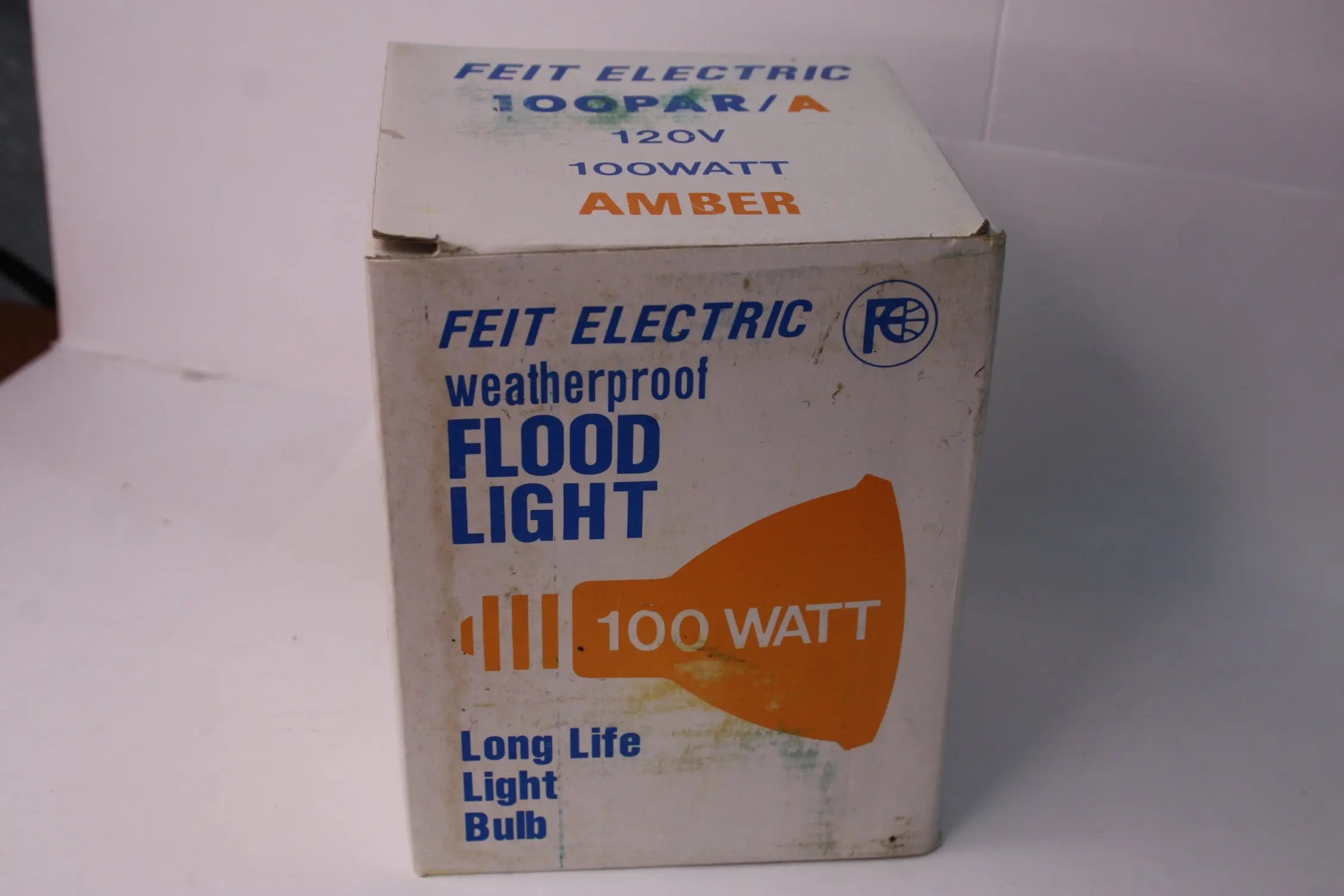 Lot of 4 FEIT ELECTRIC 1OOPAR/A 120V 100WATT AMBER Freedom Finds Bazaar