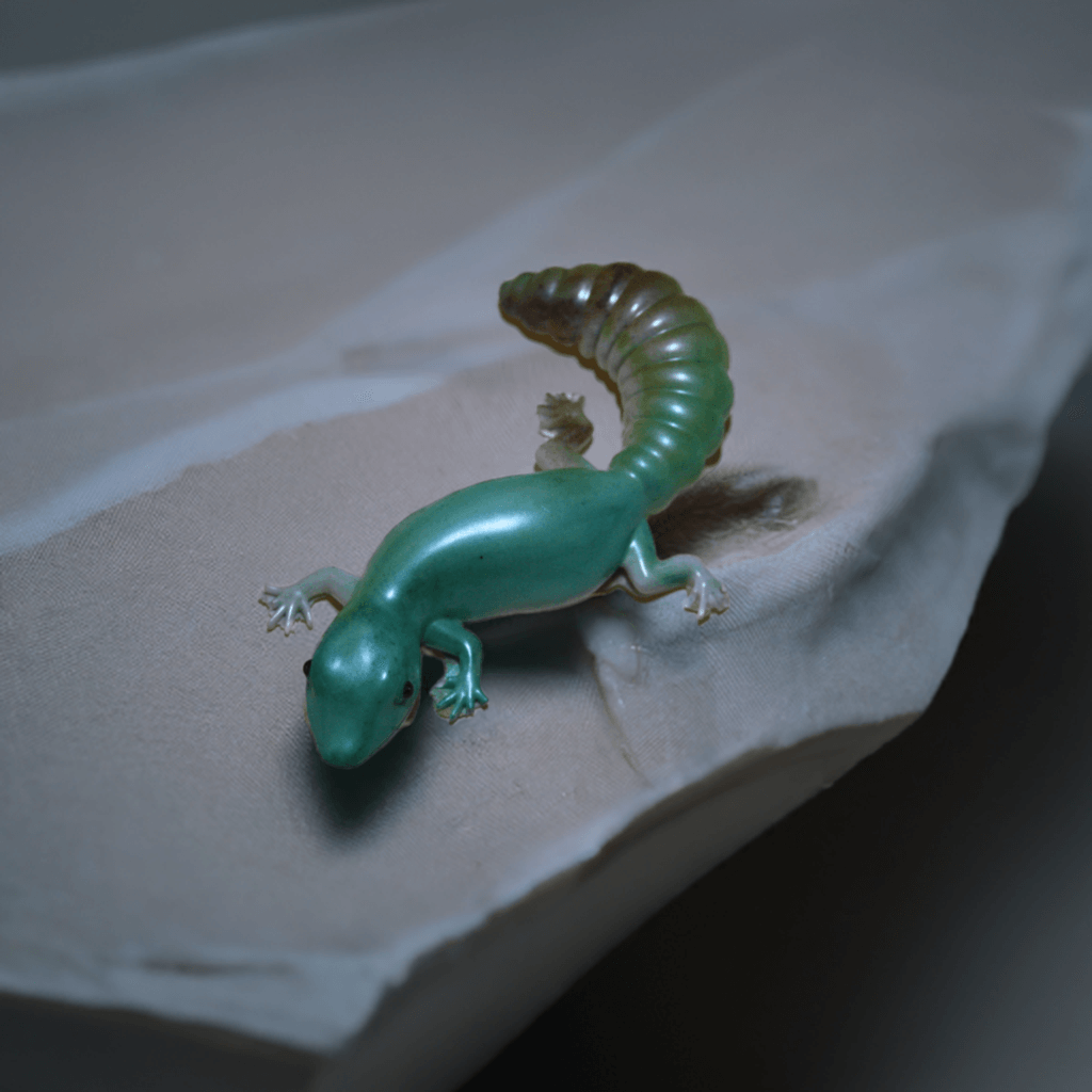 Resin Salamander Figurine Trinket ,Mixed Color Unique